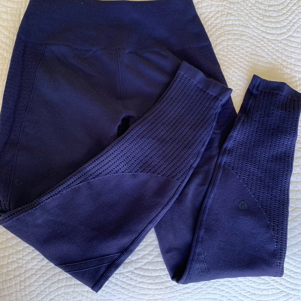 Lululemon Compression Leggings - image 4